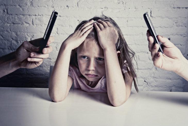 PODES DECIR QUE NO: PROHIBEN A UNA MAMÁ PUBLICAR FOTOS DE SUS HIJAS EN REDES SOCIALES SIN SU CONSENTIMIENTO