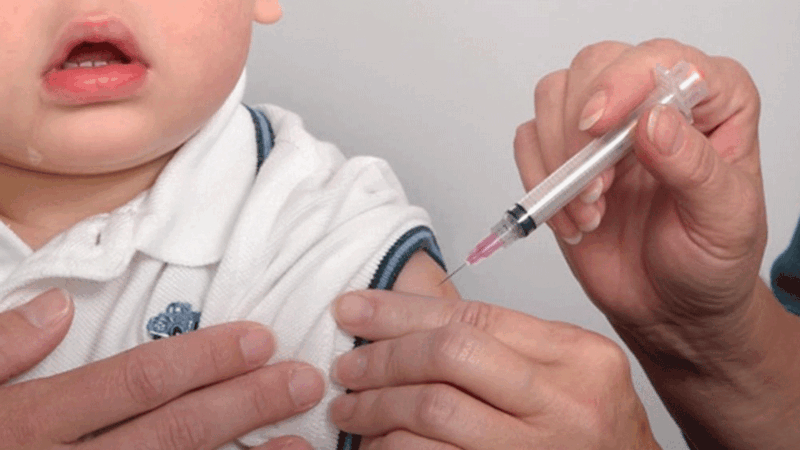¿Tengo la obligación de vacunar a mis hijos?